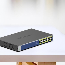 商品画像:POE+対応(260W)ギガビット16ポート アンマネージスイッチ(GS516PP) GS516PP-100AJS